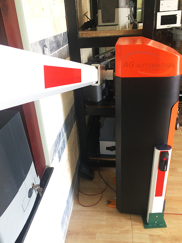 cánh tay barie